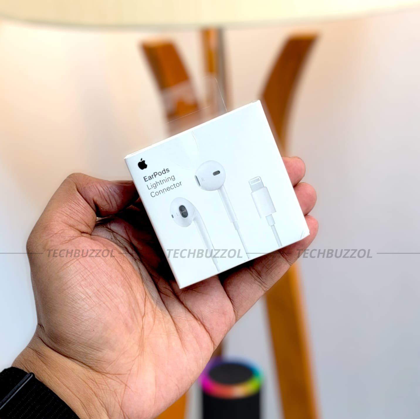 IMG-20250706-WA0018.jpg Pitaka EarPods with Lightning Connector - Image 1